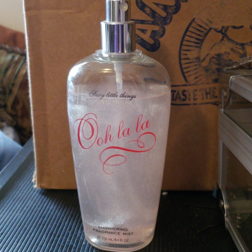 Oh La La shimmering body mist